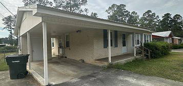 307 Pratt Ave, Swainsboro, GA 30401