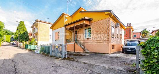 Villa in vendita in via Graziosi, 68