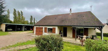 Maison avec hangars