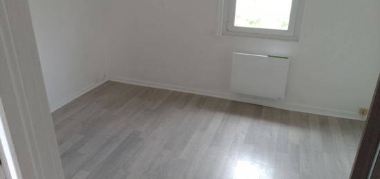 Loue maison st pierre 25m2 disponible