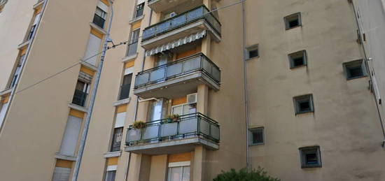 Appartamento 127 m², Centro, Luzzara