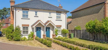 2 bed semi-detached house for sale