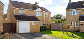 4 bed detached house for sale