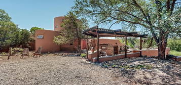 28 River St, Cerrillos, NM 87010