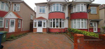 3 bedroom semi-detached house to rent