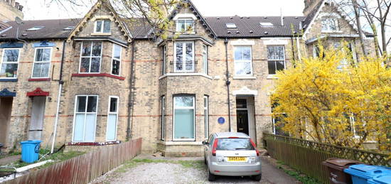 Flat to rent in Pearson Park, Hull HU5