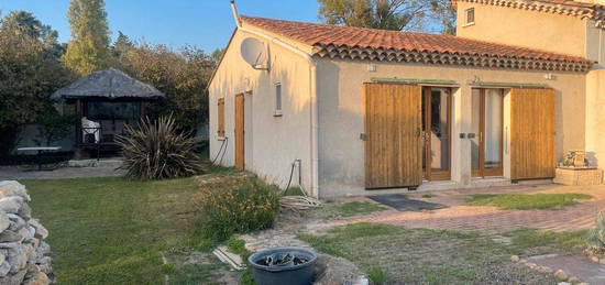 Lumineuse spacieuse maison meublée t2 étang de l’olivier, istres