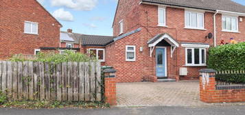 2 bedroom semi-detached house for sale