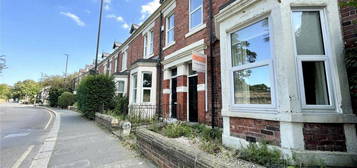 5 bedroom terraced house