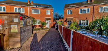 3 bed semi-detached house for sale