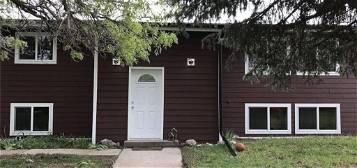 8 B St, Fort Smith, MT 59035