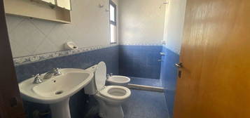 Remax Alquila Casa 2 Dorm.