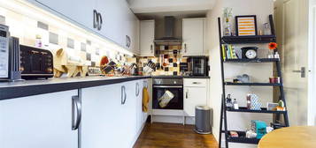 Maisonette to rent in Wolverstone Drive, Brighton BN1