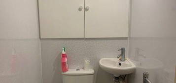 2 bed flat to rent