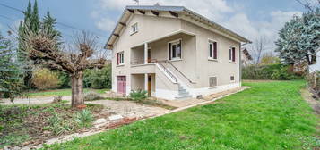 Maison familiale en cours de rénovation proche du centre et des