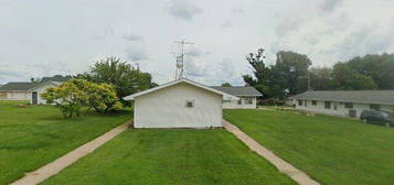 105 1st St, Onslow, IA 52321