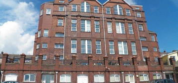 Flat to rent in St Thomas Lofts, Swansea SA1