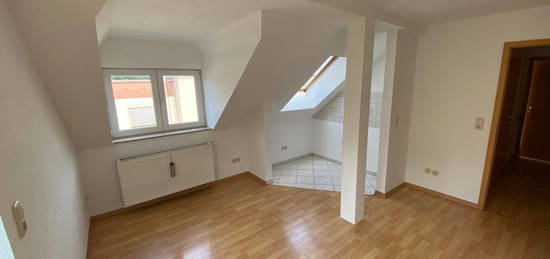 Helle, kleine 2-Raum-Wohnung mit Balkon in Greiz (WE20)