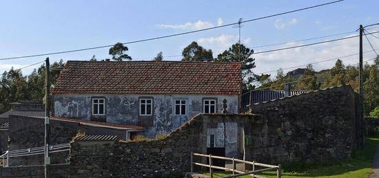 Finca rústica en venta en Oleiros