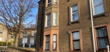 2 bed flat to rent