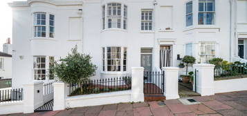 Terraced house to rent in Victoria Street, Brighton BN1