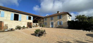 Ferme 7 pièces 205 m²