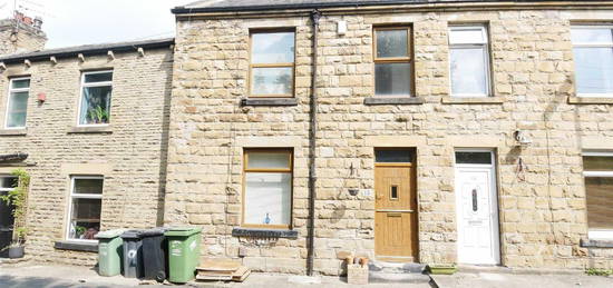 Terraced house to rent in Albert Road, Morley, Leeds LS27