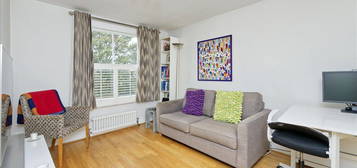 Flat for sale in Loftus Road, London W12