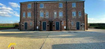 2 bedroom town house for sale