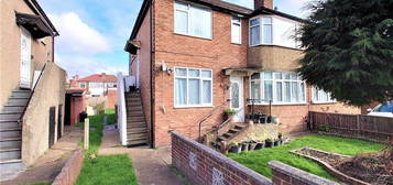 2 bed maisonette for sale