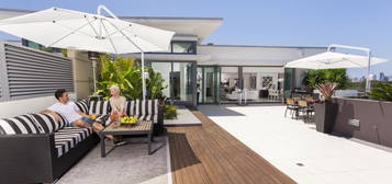 T4 rooftop avec terrasse de 80 m²