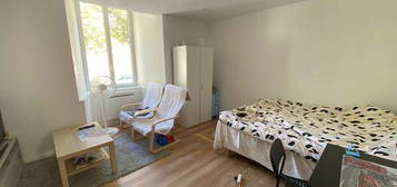 Studio 1 pièce 26 m²