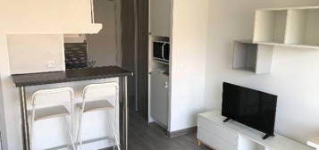 Studio meublé  à vendre, 1 pièce, 18 m², Étage 6/6