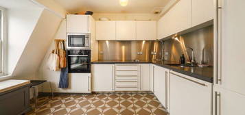 3 bed flat for sale