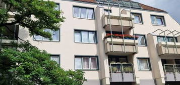 Super Lage, 3 Zimmer Wohnung mit Balkon, Aufzug, Carport