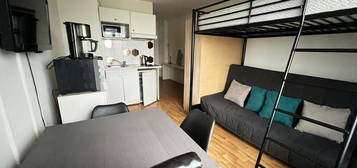 Studio meublé  à louer, 1 pièce, 23 m², Étage 3/0