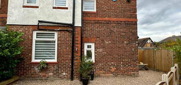 3 bedroom town house for sale