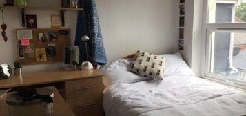 8 bed shared accommodation to rent