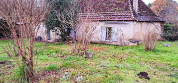 Maison de 48 m2 à rénover sur 1339 m2 de terrain