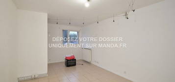 Appartement  à louer, 3 pièces, 2 chambres, 64 m²