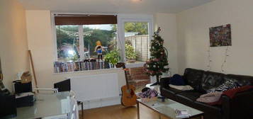 Terraced house to rent in Somerset Road, Southampton SO17