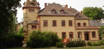 Wohnen wie im Schloss; 3 Zimmer Wohnung im repräsentativen Altbau