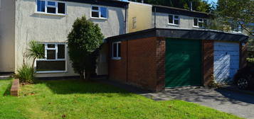 3 bed semi-detached house for sale