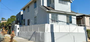 5161 Clinton St, Los Angeles, CA 90004