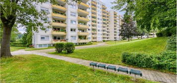 Überdachter Süd-Balkon, Weilimdorf Stuttgart 2. OG -  TG, EK