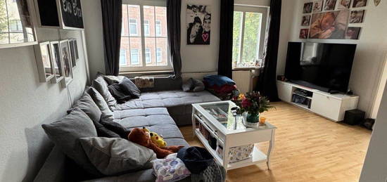 Schöne helle 3 ZKB Wohnung