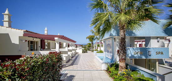 Amazing Studio in Hotel with pool - garden view