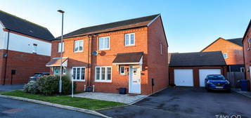 3 bed semi-detached house for sale