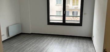 Studio  à louer, 1 pièce, 19 m², Étage 5/7