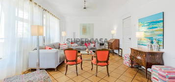 OPORTUNIDADE ! Excelente apartamento duplex T5, Alvalade